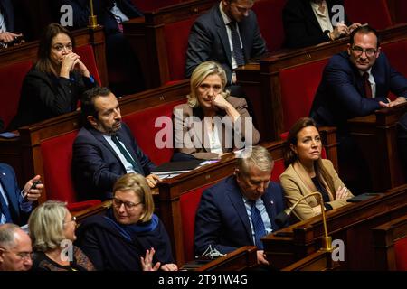 Paris, Frankreich. November 2023. Rassemblement nationale parlamentarische Bank bei der Nationalversammlung. Eine wöchentliche Sitzung mit Fragen an die französische Regierung in der Nationalversammlung im Palais Bourbon in Paris. (Foto: Telmo Pinto/SOPA Images/SIPA USA) Credit: SIPA USA/Alamy Live News Stockfoto