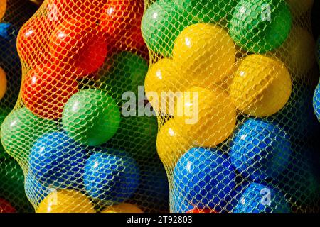 Gummiball von verschiedener Farbe als Hintergrund Stockfoto