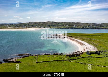 Luftaufnahme der Insel Inishkeel bei Portnoo im County Donegal, Irland Stockfoto