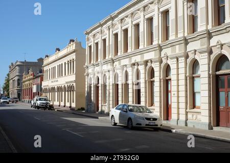 Fremantle-Architektur, Lilly's Gebäude, McDonald Smith Building, Cliff Street, in voller Sonne, spätviktorianische und edwardianische Architektur Stockfoto