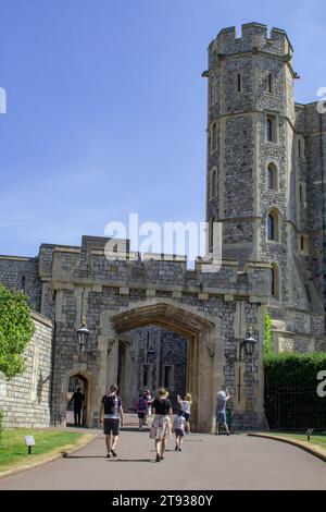 15. Juni 2023 Teil der Gärten und Türme der alten königlichen Residenz Windsor Castle in der Stadt Windsor in Berkshire England Stockfoto