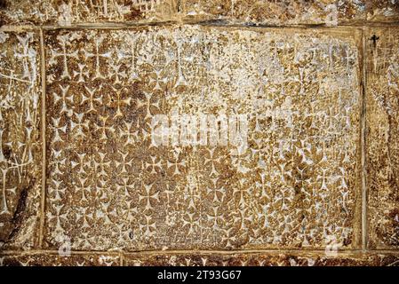 Graffiti der Kreuzritter in der Grabeskirche. Jerusalem, Israel, 11. Jahrhundert. Stockfoto