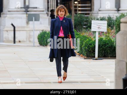 London, Großbritannien. November 2023. Victoria Atkins, Gesundheitsministerin, in der Downing Street für eine Kabinettssitzung, London, UK Credit: Karl Black/Alamy Live News Stockfoto