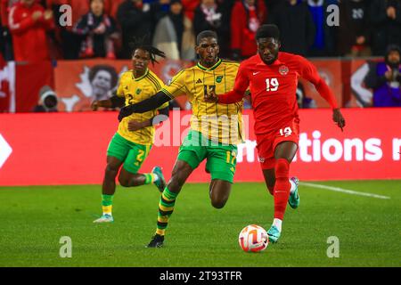 Toronto, Ontario, Kanada, 21. November 2023, A. Davies #19 in Aktion während des Spiels der CONCACAF NATION LEAGUE zwischen Kanada und Jamaika im BMO Field. Stockfoto