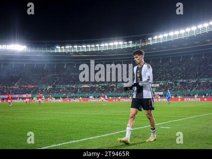 Wien, Österreich. November 2023. Fußball: Internationales Spiel, Österreich - Deutschland, Ernst-Happel-Stadion. Der deutsche Kai Havertz geht nach seiner Ersetzung auf die Bank. Quelle: Christian Charisius/dpa/Alamy Live News Stockfoto
