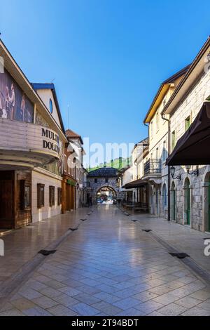 Andricgrad oder Kamengrad, ein ethnisches Dorf in Višegrad, Bosnien und Herzegowina Stockfoto