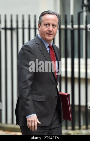 London, England, Großbritannien. November 2023. Außenminister DAVID CAMERON kommt zu einer Kabinettssitzung in der Downing Street. (Kreditbild: © Thomas Krych/ZUMA Press Wire) NUR REDAKTIONELLE VERWENDUNG! Nicht für kommerzielle ZWECKE! Stockfoto
