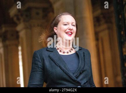 London, England, Großbritannien. November 2023. Generalstaatsanwalt VICTORIA PRENTIS wird in der Downing Street bei Kabinettssitzungen gesehen. (Kreditbild: © Tayfun Salci/ZUMA Press Wire) NUR REDAKTIONELLE VERWENDUNG! Nicht für kommerzielle ZWECKE! Stockfoto