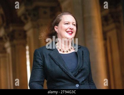 London, England, Großbritannien. November 2023. Generalstaatsanwalt VICTORIA PRENTIS wird in der Downing Street bei Kabinettssitzungen gesehen. (Kreditbild: © Tayfun Salci/ZUMA Press Wire) NUR REDAKTIONELLE VERWENDUNG! Nicht für kommerzielle ZWECKE! Stockfoto