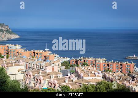 Häuser in der Gemeinde Sesimbra, Bezirk Setubal in Portugal Stockfoto