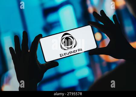 In dieser Abbildung wird das Eleuther AI-Logo auf einem Smartphone-Bildschirm angezeigt. Stockfoto