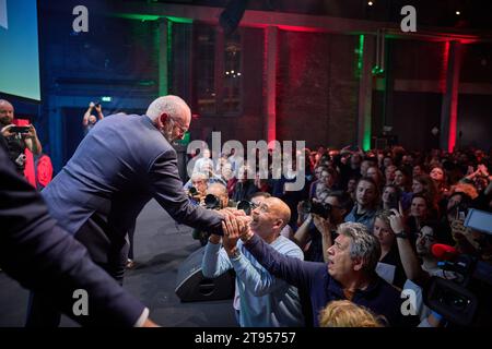 AMSTERDAM - Frans Timmermans am Ergebnisabend von GroenLinks/PvdA für die Wahlen zum Repräsentantenhaus. ANP PHIL NIJHUIS niederlande raus - belgien raus Stockfoto