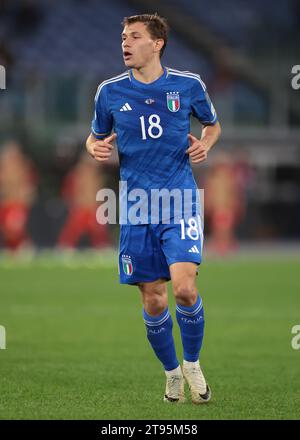 Rom, Italien. November 2023. Nicolo Barella aus Italien sieht sich beim Qualifikationsspiel zur UEFA-Europameisterschaft im Stadio Olimpico in Rom an. Der Bildnachweis sollte lauten: Jonathan Moscrop/Sportimage Credit: Sportimage Ltd/Alamy Live News Stockfoto