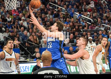 Orlando, Florida, USA, 22. November 2023, Orlando Magic Stürmer Franz Wagner #22 macht einen Layup im Amway Center. (Foto: Marty Jean-Louis/Alamy Live News Stockfoto