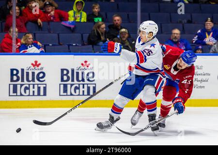 Rochester, New York, USA. November 2023. Rochester Amerikaner Stürmer Jiri Kulich (25) Skates in der zweiten Periode gegen die Laval Rocket. Die Rochester Americans veranstalteten die Laval Rocket in einem Spiel der American Hockey League in der Blue Cross Arena in Rochester, New York. (Jonathan Tenca/CSM). Quelle: csm/Alamy Live News Stockfoto