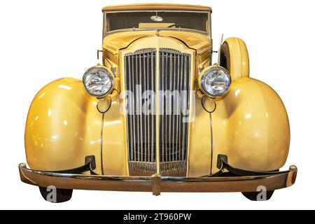 Escondido, CA - 10-30-2023: Packard Twelfth Series, ein 120-A, 1935, mittelpreisiger Wagen, der sehr beliebt war. Der Motor ist ein L-Kopf, geradlinig Stockfoto