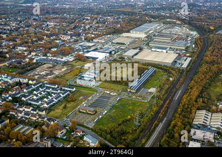 Luftbild, Industriepark Schalker Verein, Gewerbegebiet Europastraße, bilstein GROUP, Dokas Handelsgesellschaft mbH, umgeben von herbstlichen Laubbäumen, Altstadt, Gelsenkirchen, Ruhrgebiet, Nordrhein-Westfalen, Deutschland ACHTUNGxMINDESTHONORARx60xEURO *** Luftansicht, Gewerbepark Schalker Verein, Gewerbegebiet Europastrasse, bilstein-Gruppe, Dokas Handelsgesellschaft mbH, umgeben von herbstlichen Laubbäumen, Altstadt, Gelsenkirchen, Ruhrgebiet, Nordrhein-Westfalen, Deutschland ACHTUNGxMINDESTHONORARx60xEURO Credit: Imago/Alamy Live News Stockfoto