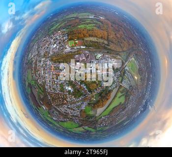 Luftbild, ehemalige Zeche Westerholt Steinkohlebergwerk umgeben von herbstlichen Laubbäumen, neues Quartier für Arbeiten und Wohnen, Erdkugel, Fisheye Aufnahme, Fischaugen Aufnahme, 360 Grad Aufnahme, winzige Welt, kleiner Planet, Fischaugenbild, Hassel, Gelsenkirchen, Ruhrgebiet, Nordrhein-Westfalen, Deutschland ACHTUNGxMINDESTHONORARx60xEURO *** Luftaufnahme, ehemaliges Kohlebergwerk Westerholt umgeben von herbstlichen Laubbäumen, neues Arbeits- und Wohnviertel, Globus, Fisheye-Bild, Fisheye-Bild, 360-Grad-Bild, winzige Welt, kleiner Planet, Fischaugenbild, Hassel, Gelsenkirchen, Ruhrgebiet Stockfoto