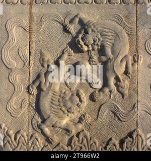 China, Peking: Umgebung: Ming-Gräber (Ming Shisan Ling), Marmortor der Ehre (Shi Paifang), Relief Stockfoto