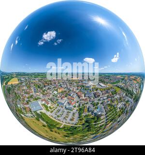 Aus der Vogelperspektive auf die kleine Stadt Pocking im niederbayerischen Kurdreieck Stockfoto