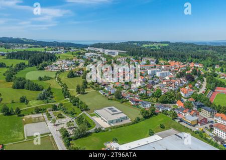 Blick auf den Luftkurort Lindenberg an der Deutschen Alpenstraße im Allgäu Stockfoto