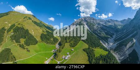 Beeindruckender Blick auf die Region um Pfafflar in den tiroler alpen beim Hahntennjoch Stockfoto