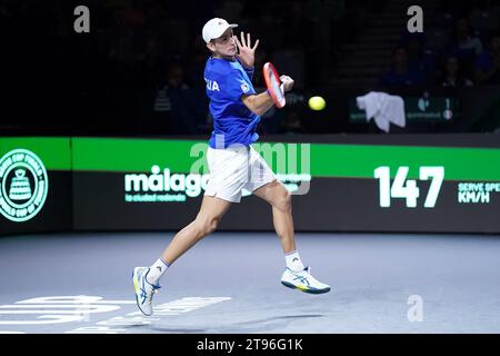 Der Italiener Matteo Arnaldi im Viertelfinale des Davis Cup 2023 im Palacio de Deportes Jose Maria Martin Carpena in Malaga, Spanien. Bilddatum: Donnerstag, 23. November 2023. Stockfoto