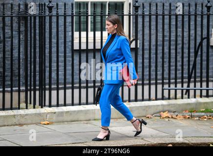 Michelle Donelan Abgeordnete (Secretary of State for Science, Innovation and Technology) in Downing Street, 22. November 2023 Stockfoto