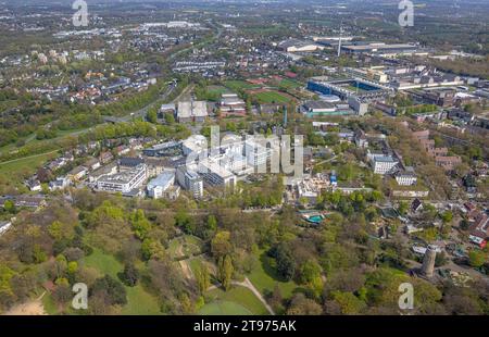 Aus der Vogelperspektive, St.. Josef Krankenhaus - Katholische Klinik Bochum, Baustelle, Vonovia Ruhrstadion, Grumme, Bochum, Ruhrgebiet, Nordrhein-Westfalen, G Stockfoto