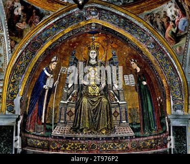 Heilige Maria vom Anfang, Apsis - Santa Maria del principio, Apsis Mosaik aus dem 14. Jahrhundert des italienischen Künstlers Lello da Orvieto in der Kapelle der Heiligen Restituta Duomo di Napoli - Kathedrale von Neapel (Kathedrale von San Gennaro) Italien, Italienisch, schöne Kunst Stockfoto