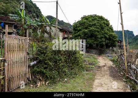 Alte Bauernhäuser in Ban Gioc in Vietnam Stockfoto