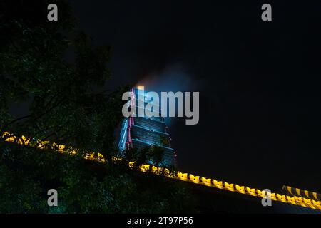 Taiwans höchstes Wolkenkratzer und ehemaliges höchstes Gebäude der Welt in Taipei, Taiwan nächtliche Stadtlandschaft Stockfoto