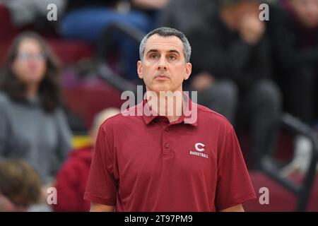 22. November 2023: Colgate Raiders Head Coach Matt Langel spielt in der ersten Halbzeit am 22. November 2023 am Cotterell Court in Hamilton, NY, gegen die Harvard Crimson. Rich Barnes/CSM Stockfoto