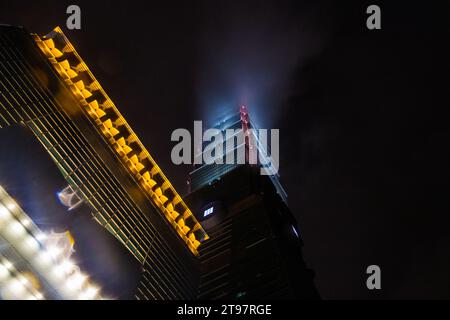 Taiwans höchstes Wolkenkratzer und ehemaliges höchstes Gebäude der Welt in Taipei, Taiwan nächtliche Stadtlandschaft Stockfoto