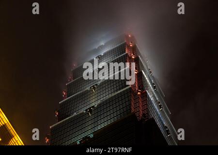 Taiwans höchstes Wolkenkratzer und ehemaliges höchstes Gebäude der Welt in Taipei, Taiwan nächtliche Stadtlandschaft Stockfoto