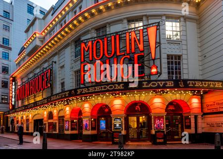 Außenansicht des Piccadilly Theatre, London, Großbritannien Stockfoto