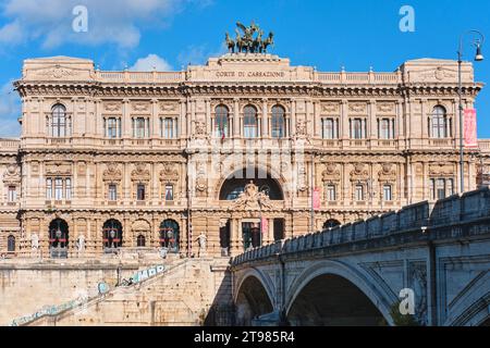 Rom, Italien - 4. November 2023: Justizpalast, Sitz der Corte Suprema Di Cassazione Stockfoto