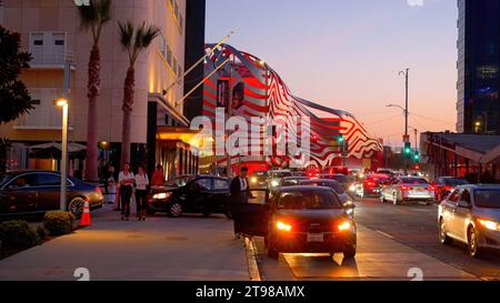 Petersen Automotive Museum in Los Angeles - LOS ANGELES, USA - 5. NOVEMBER. 2023 Stockfoto