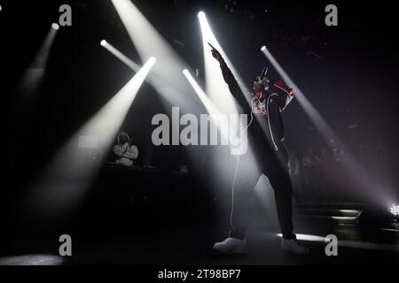 London, England, 22. November 2023. Unknown T (Daniel Richie Lena), britischer Rapper, spielt einen Auftritt in Koko, London. Stockfoto