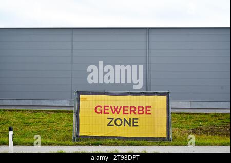 Transparente „Gewerbezone“ im Bezirk Vöcklabruck (Oberösterreich) Stockfoto