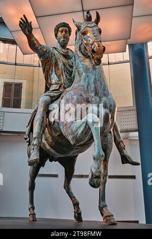 Rom, Italien - Oktober 30 2023: Bronzestatue des Marcus Aurelius im Kapitolinischen Museum Stockfoto