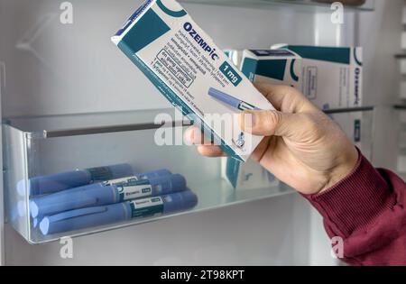 Ozempic Insulininjektions-Pen oder Insulinpatronen-Pen für Diabetiker. Medizinische Geräte für Diabetesvorsteher. Stockfoto