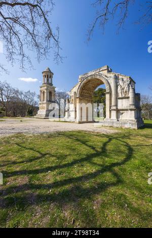 Mausoleum von Glanum, archäologische Ausgrabungsstätte von Glanum in der Nähe von Saint-Remy-de-Provence, Provence, Frankreich Stockfoto