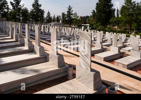 Militärfriedhof Bogaz (Türkisch Boğaz Şehitliği), Bogazkoy, Kyrenia (Girne), Nordzypern. Stockfoto