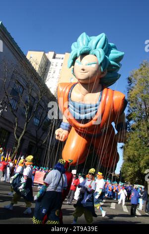 New York, NY, USA. November 2023. Goku 2023 bei der Macy's Thanksgiving Day Parade am 23. November 2023 in New York City. Quelle: Rw/Media Punch/Alamy Live News Stockfoto