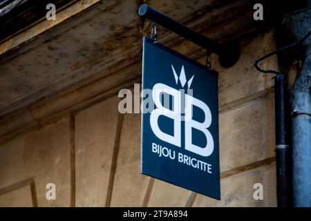 Bordeaux , Frankreich - 11 16 2023 : Bijou Brigitte bb Logo Markenkette Mode Eingangsgeschäft und Text Sign Store an der Wand Fassade Boutique Stockfoto