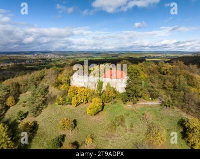 Luftaufnahme der Burg Friedingen, Friedinger Schloessle oder Hohenfriedingen in Hegau, Landkreis Konstanz, Baden-Württemberg Stockfoto