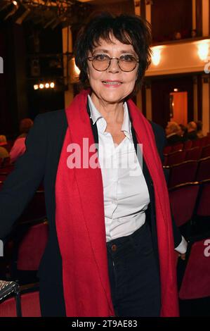 Simone Rethel bei der Premiere des Theaterstücks Weihnachten auf dem Balkon in der Komödie im Bayerischen Hof. München, 23.11.2023 *** Simone Rethel bei der Uraufführung des Theaterstücks Weihnachten auf dem Balkon in der Komödie im Bayerischen Hof München, 23 11 2023 Foto:XB.xInsingerx/xFuturexImagex balkon 3131 Credit: Imago/Alamy Live News Stockfoto