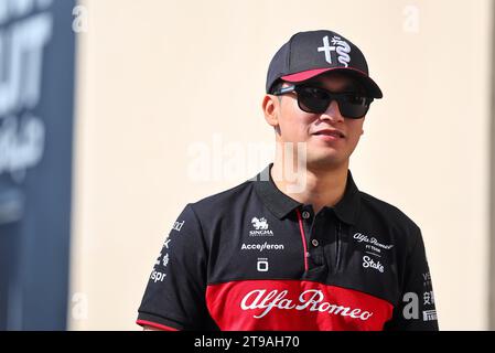 Abu Dhabi, Abu Dhabi. November 2023. Zhou Guanyu (CHN) Alfa Romeo F1 Team. 24.11.2023. Formel-1-Weltmeisterschaft, Rd 23, Abu Dhabi Grand Prix, Yas Marina Circuit, Abu Dhabi, Übungstag. Quelle: XPB Images Ltd/Alamy Live News Stockfoto