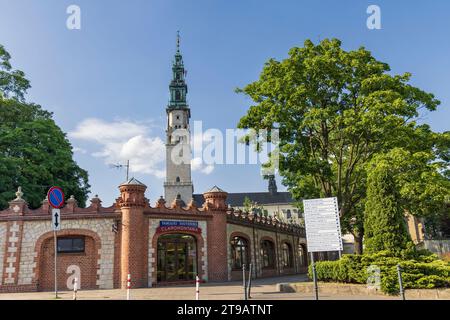 Czestochowa, Polen – 19. Juli 2023: Kloster und Kirche Jasna Gora. Polnisch-katholische Wallfahrtsstätte mit Schwarzer Madonna in Tschenstochau in Polen. Stockfoto